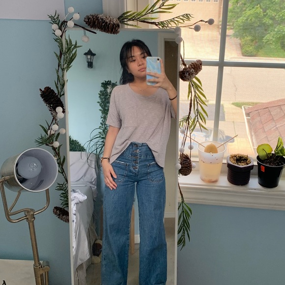 American Eagle Cream Top - Picture 3 of 4